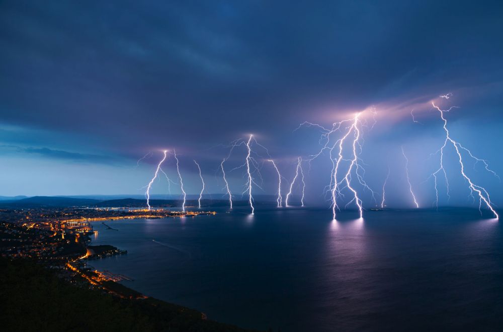 微摄app:如何才能拍出这样震撼的雷电图片