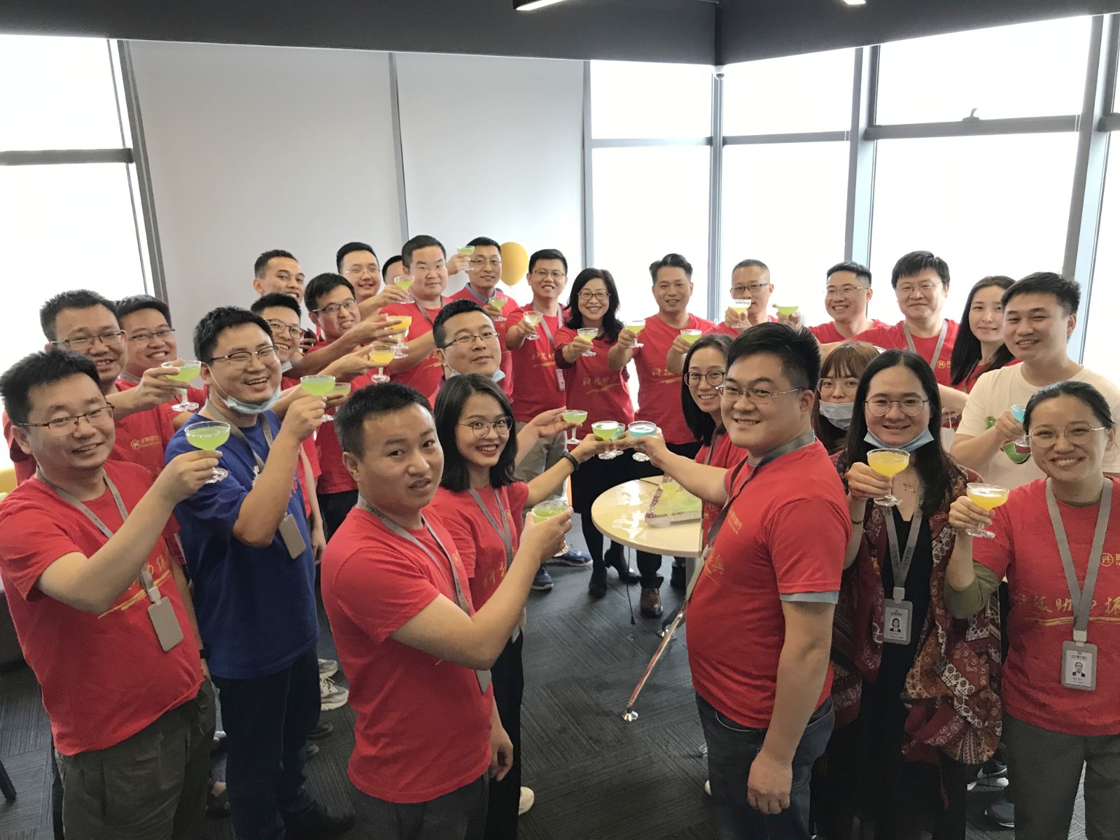 庆祝凤凰项目成功.jpg 庆祝凤凰项目成功.jpg