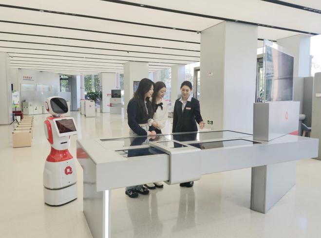 点击看大图 打造数字金融生态 赋能普惠金融 ——青岛银行加速“数字化成长”