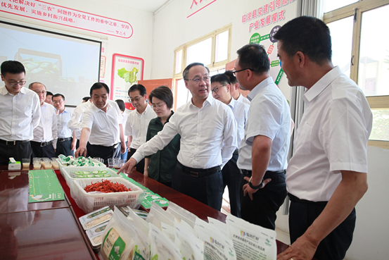 1689978847997275.png 11191151.png