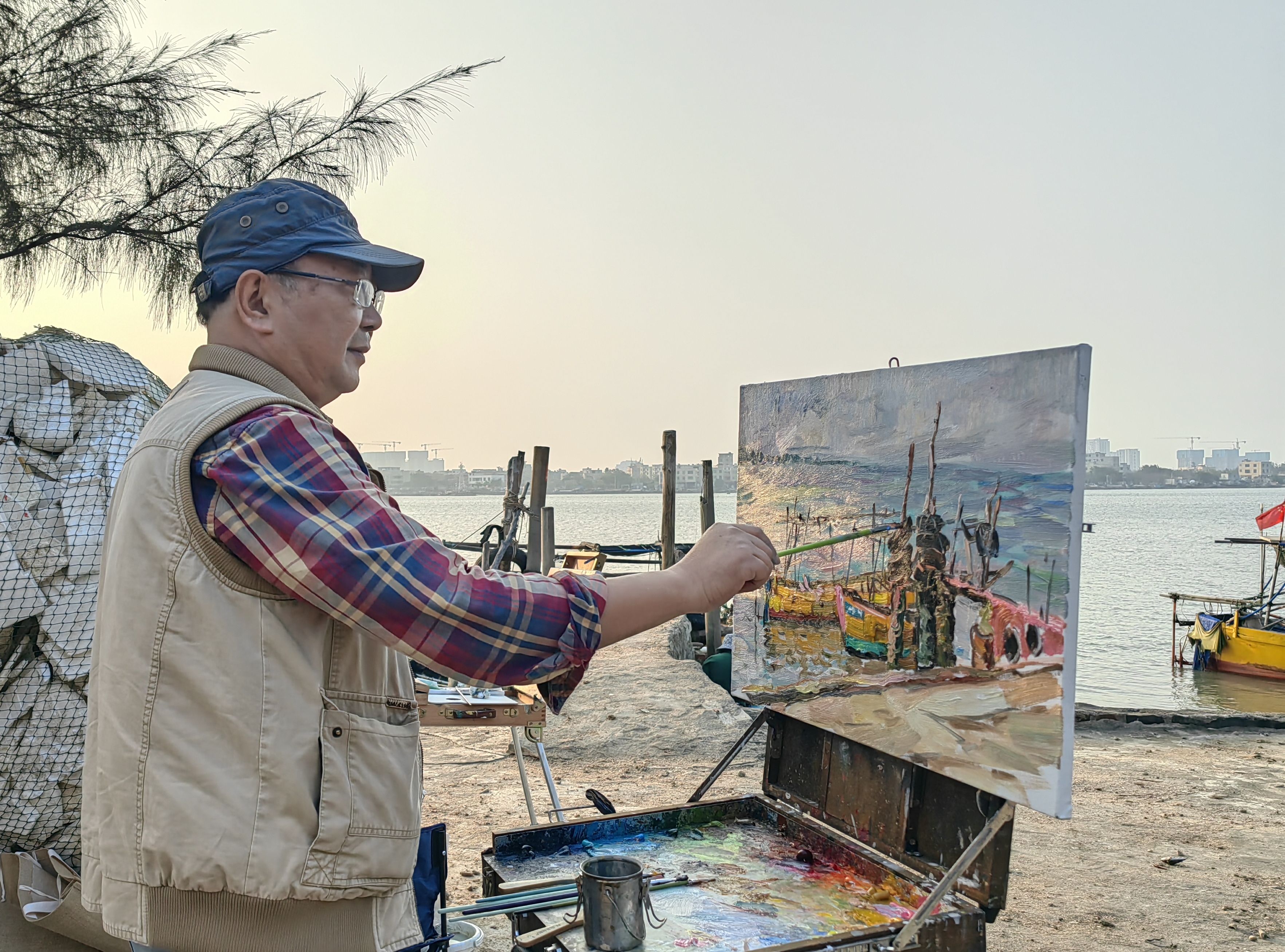 1705621460343221.jpeg 孙廷营,农行海南省分行退休员工,1982年毕业于河北师范大学美术系油画专业。海南省美协当代绘画艺委会委员,金融美协会员,农业银行美协理事。曾获金融美协第二、三、四、五届全国美术作品展优秀作品奖(最高奖)。.jpeg